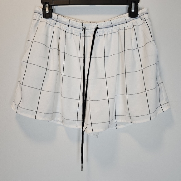 Addie Plaid White Black Drawstring‎ Lounge Shorts Large - Picture 1 of 5